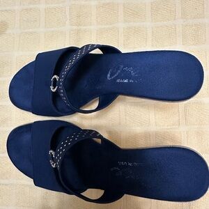 Elegant ONEX Navy Blue Women's Sandals—Size 8